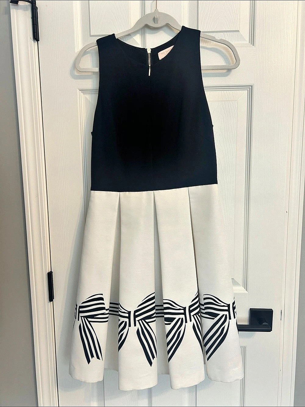 Ted Baker Natalea Bow Skater Dress Black & White Mini with pockets size 8